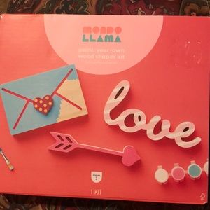 Mondo Llama paint your own wooden shapes kit